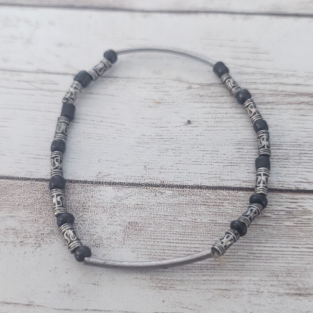 Thin Stretch Bracelet Silver Tone/Grey - Heavy Tarnish